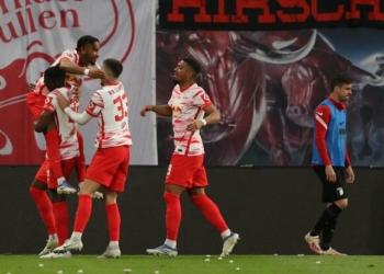 Christopher Nkunku e dërgon Leipzigun në zonën Champions