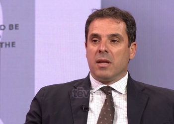 Rashiti: Takimi Kurti – Vuçiq pritet gjatë qershorit, kur edhe mund të ketë marrëveshje për targat