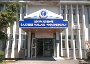 Deçanasit dyshohet që u helmuan prapë nga uji