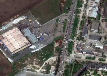 Rusia: 46 civilë janë larguar nga zona e çelikut në Mariupol