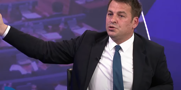 Muja: Shumë shpejt serbët në veri mund të fillojnë të paguajnë rrymën