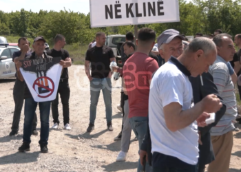 Qytetarët e Klinës kundërshtojnë fabrikën 200 milionëshe të çimentos