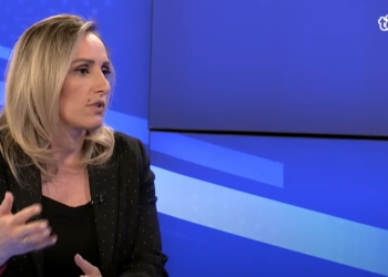 Deputetja e AAK-së vizitën e Kurtit në ShBA e quan “vizitë turistike”