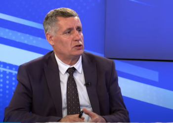 Zekaj sqaron marrëveshjen 250 milionëshe për investime në hekurudha