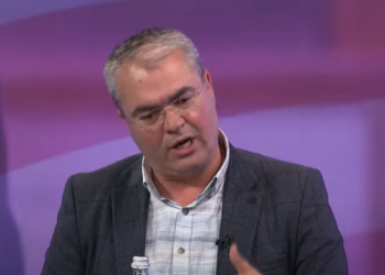 Fetoshi: Dy javëshi i Kurtit në ShBA absurd në vetvete