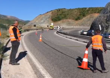 Aksident në Rrugën e Kombit, vdes një person