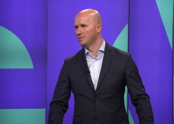 Aliu i VV-së kritikon PDK-në për “punësime partiake”: Menjëherë ua largova 44 persona nga puna