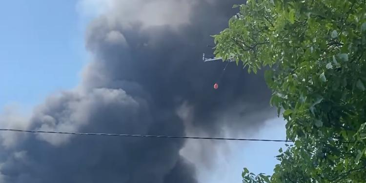 Mbi 80 ushtarë në teren pas shpërthimit të zjarrit në Tetovë