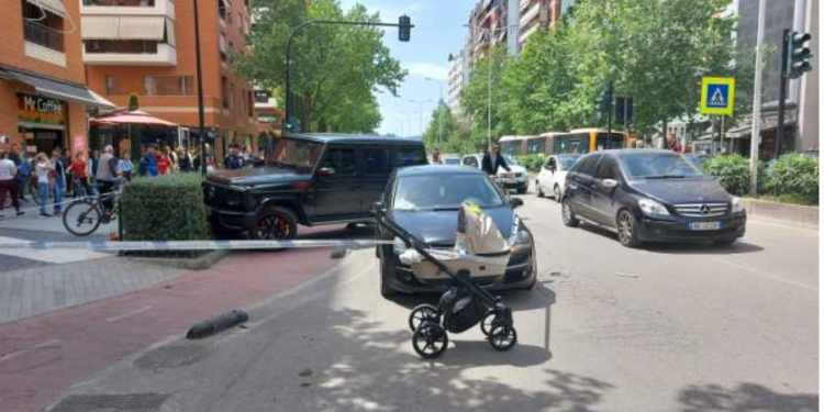 Vetura godet çiftin me foshnjën tre muajshe në Tiranë