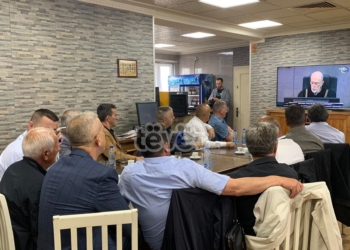 Veteranët mblidhen për ta përcjellë seancën ndaj Gucatit dhe Haradinajt