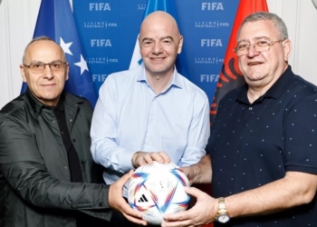 Infantino pret Dukën në Paris, kreu i FSHF-së: FIFA, mbështetësja jonë e madhe