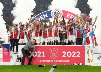 Ajaxi me “paqe” ngre titullin e 37-të në Holandë, Zwolle dhe Williem II përshëndeten me Erdivisien!