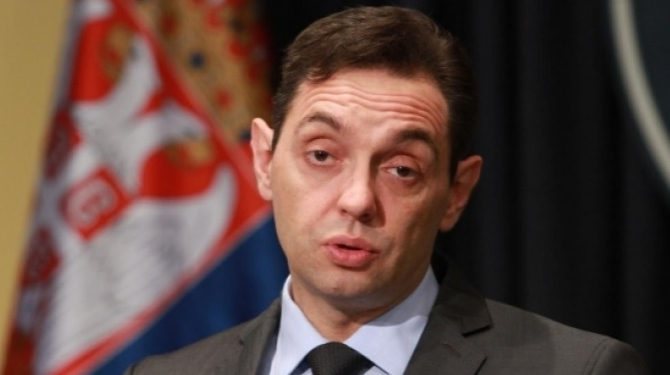 OJQ-të ftojnë Bërnabiqin të reagojë ndaj gjuhës së urrejtjes së Vulinit ndaj shqiptarëve