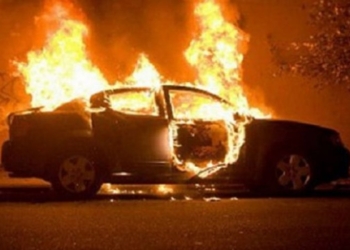 Arrestohet nga policia pasi qëllimisht ia kishte dhënë flakën veturës