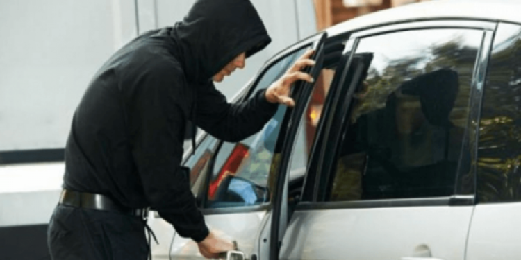 Hajnat i grabisin veturën postierit në Ballaban