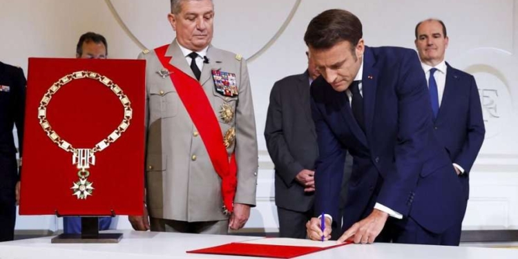 Macroni inaugurohet si president i Francës për mandatin e dytë