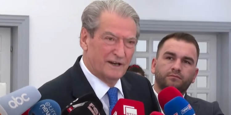 Berisha voton në selinë e PD, sulmon procesin për presidentin: Antikushtetues