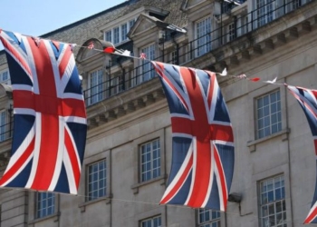 Britania e Madhe paralajmëroi kërcënimin e një recesioni