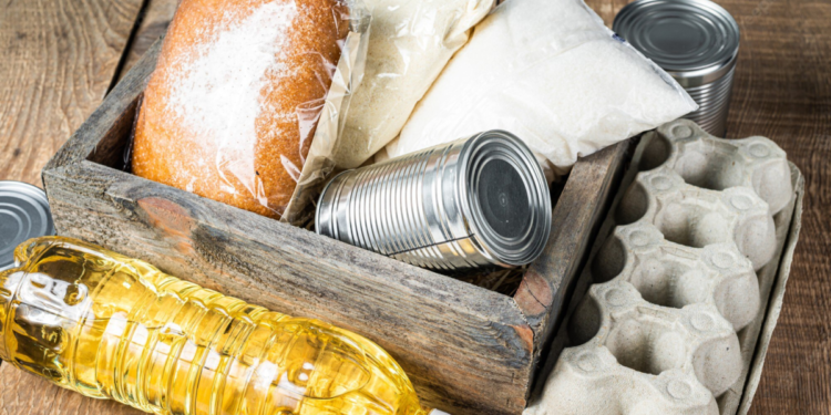 Shqipëri: Të varfrit në mbijetesë, buka, vaji, bulmeti e sheqeri rritje vjetore nga 14% -24% në prill