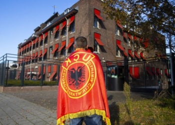 Avokatët e akredituar nga Specialja tregojnë arsyen pse u zgjerua aktakuza ndaj ish-krerëve të UÇK-së