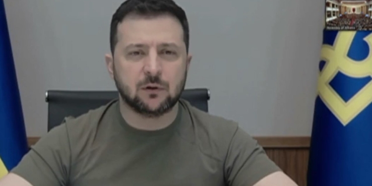 Zelensky: Shqipëria të mbyllë dyert për turistët rus