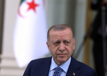 Erdogan thotë se nuk do të miratojë anëtarësimin e Suedisë dhe Finlandës në NATO nëse ato sanksionojnë Turqinë