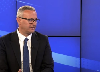 Arifi: Qeveria nuk ka lobuar mjaftueshëm për të hyrë në agjendën e takimit të sotëm të KiE