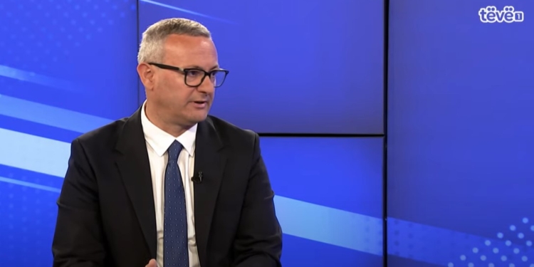 Arifi: Qeveria nuk ka lobuar mjaftueshëm për të hyrë në agjendën e takimit të sotëm të KiE