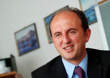 Huruglica: Mosnjohja nga Serbia dhe 5 vendet e BE-së pengesë që kompanitë e huaja të investojnë në Kosovë