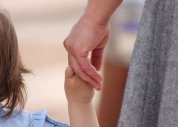 Mbi 40% e grave në Kosovë nuk aplikojnë për t’u punësuar për shkak të përkujdesjes ndaj fëmijëve dhe të moshuarve