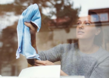 Metoda se si të pastroni dritaret e shtëpisë me uthull molle