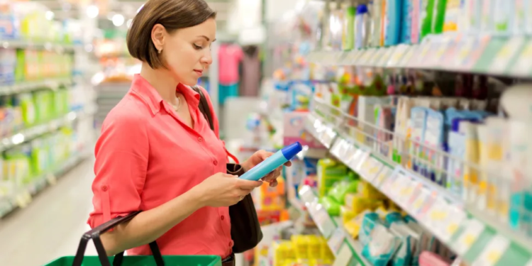 Përbërësit e dëmshëm të shampove – Çfarë duhet të evitoni?