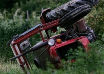 Rrokulliset me traktor përderisa po punonte në mal, lëndohet rëndë një person