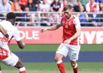 VIDEO/ Zeneli i papërmbajtshëm në Ligue 1, realizon një tjetër supergol