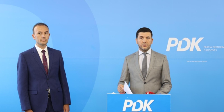 Arben Mustafa i bashkohet PDK-së, emërohet Koordinator të Departamentit për Financa në KQM