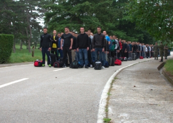 270 rekrutë të FSK-së fillojnë trajnimin në Komandën e Doktrinës dhe Stërvitjes