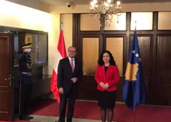 Kryediplomati austriak takohet me presidenten Osmani