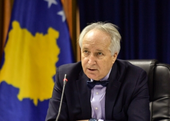 Ministri Latifi lirohet nga spitali, thirrje për besim në profesionalizmin e personelit në QKUK