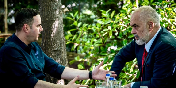 Abdixhiku: Kosova dhe Shqipëria kanë të ardhme të mirë kur trajtojnë hapur e afër çdo temë e rrugëtim