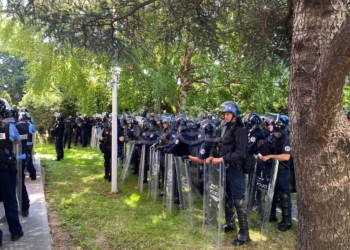 Njësitet Speciale të Policisë vendosen para Kuvendit