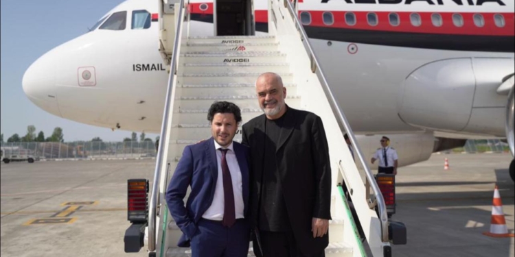 Rama e Abazoviq nisen për në Kiev