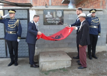 Dy ministrat zbulojnë pllakën përkujtimore të dëshmorit nga komuniteti egjiptian që dha jetën për lirinë e Kosovës