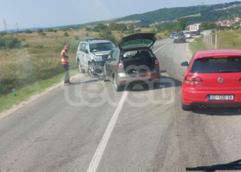 Tre pjesëtarë të Policisë së Kosovës lëndohen në një aksident komunikacioni