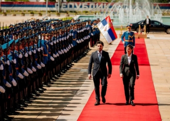 Abazoviqi pritet me ceremoni shtetërore në Serbi