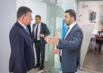 Krasniqi takohet me Lajçakun, i përsërit qëndrimin e PDK-së se dialogu duhet të mbyllet me njohje reciproke