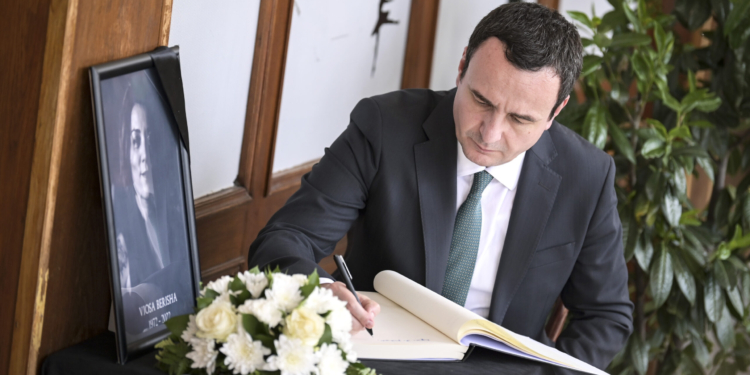 Kurti: Vjosa Berisha ka lënë trashëgimi të çmuar për kulturën tonë