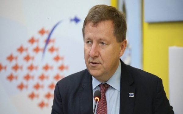 Ambasadorët e BE-së vizitojnë venarinë e financuar nga Bashkimi Evropian