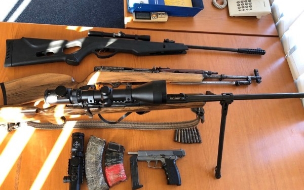 Policia merr pajisje profesionale për të luftuar trafikun e armëve të paligjshme