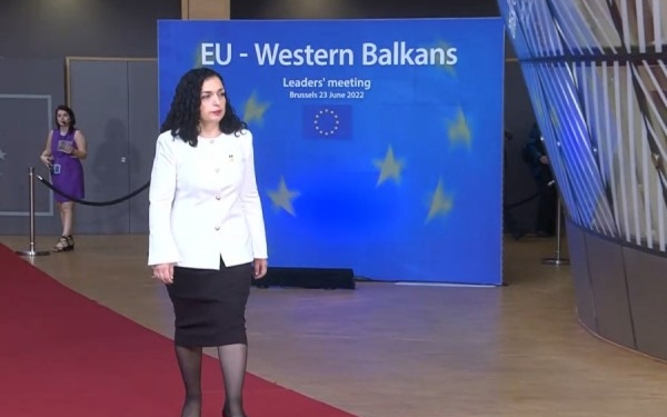 Osmani mbërrin në Samitin e BE-së: S’dua të krijoj pritshmëri për liberalizim