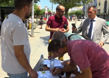 ​Qytetarët nënshkruajnë peticionin pro tërheqjes së 30 % të Trustit, thonë se janë në krizë